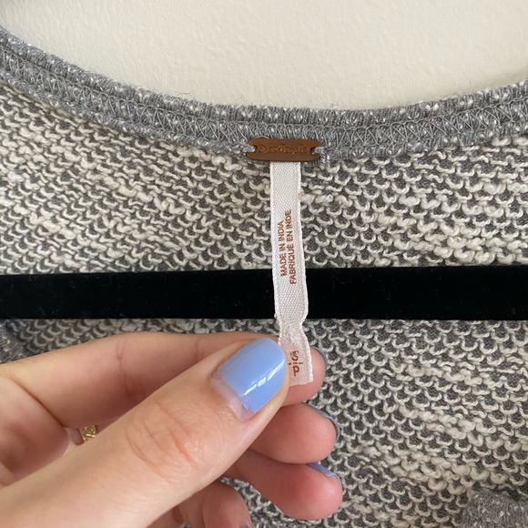 Free People Flowy Quarter-Length Top - Picture 3 of 5